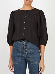color:BLACK