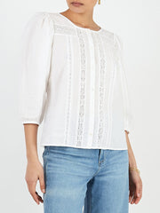 color:WHITE