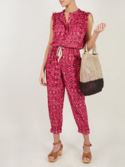 color:PINK
