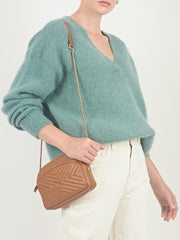 color:GREEN