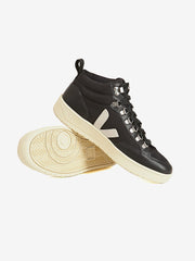 color:Black