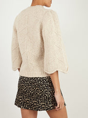 color:BEIGE
