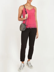color:Pink
