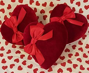2022 Heart Shaped Gift Boxes - Assorted Creams.