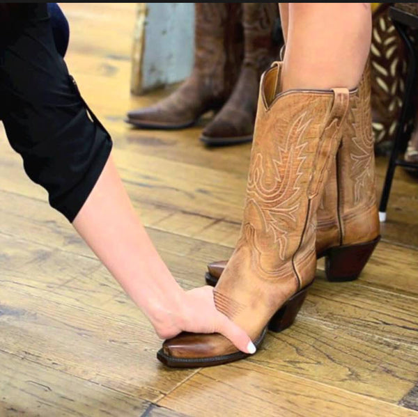 How a Cowboy Boot Should Fit – Silver 