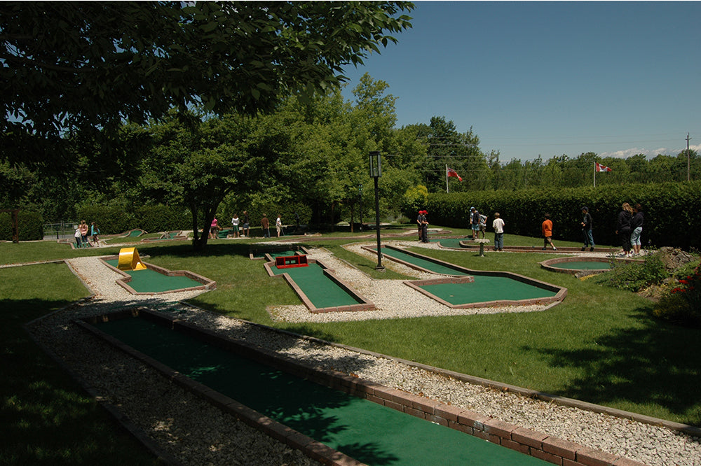 Mini Golfing at Scenic Caves Nature Adventures - Blue Mountains