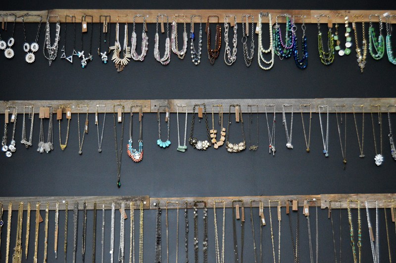 DIY Jewelry Wall Using Wood Planks & Pallet Boards