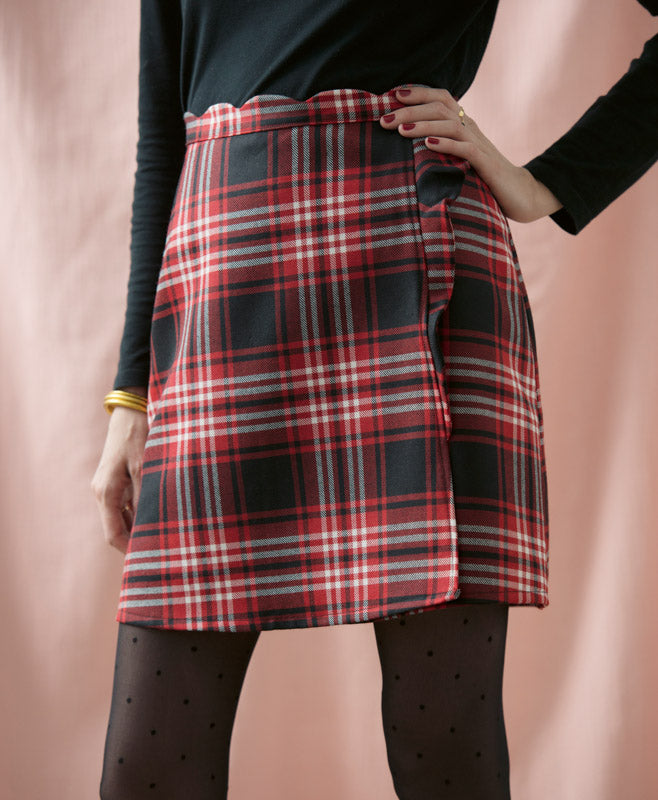 Cousez votre jupe écossaise avec le livre de Charlotte Auzou "Ma garde-robe sur-mesure"
