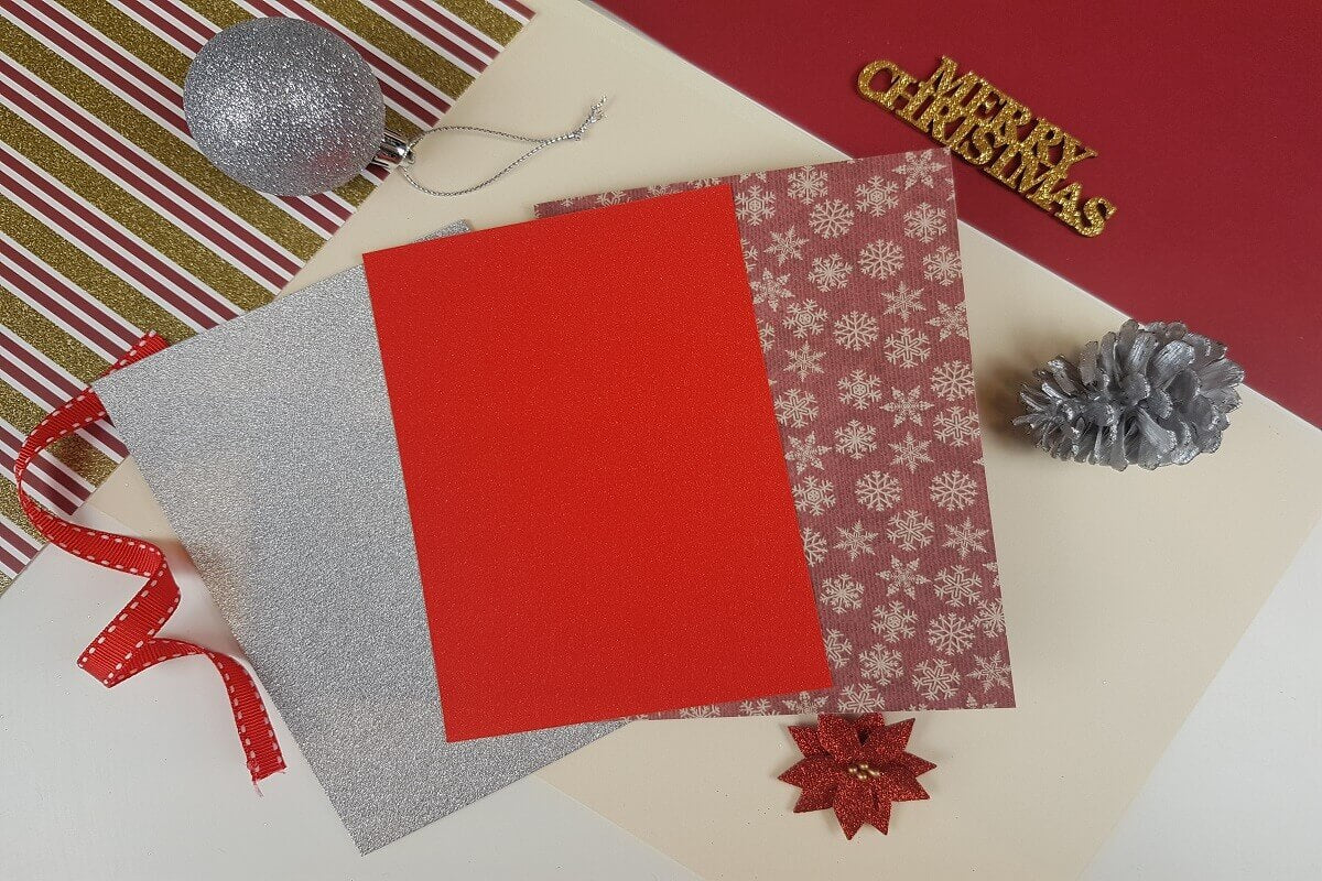 How To Make a 3D Christmas Pop Up Card - picture of cardstock used to this card