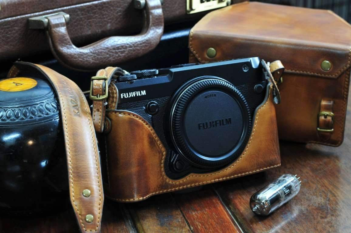 lade Bij naam Octrooi Fujifilm GFX50R Leather Camera Case – kaza-deluxe