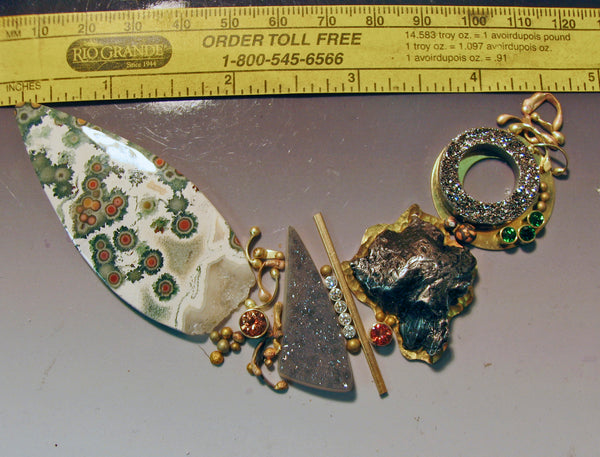 Madagascar jasper and meteorite necklace in gold. Designer jewelry