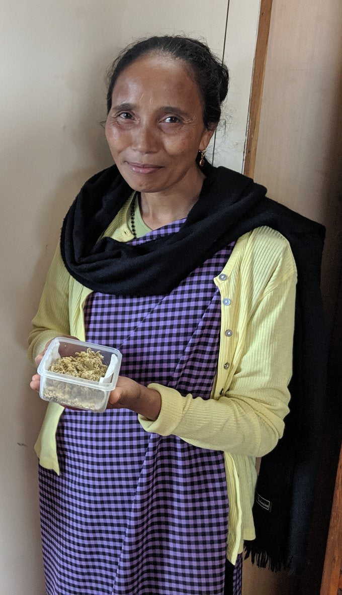Kong Tharina receives Eri silkworm eggs from Badshai | Muezart