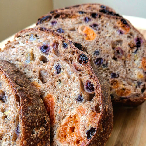 sourdough-fruit-apricot-bread