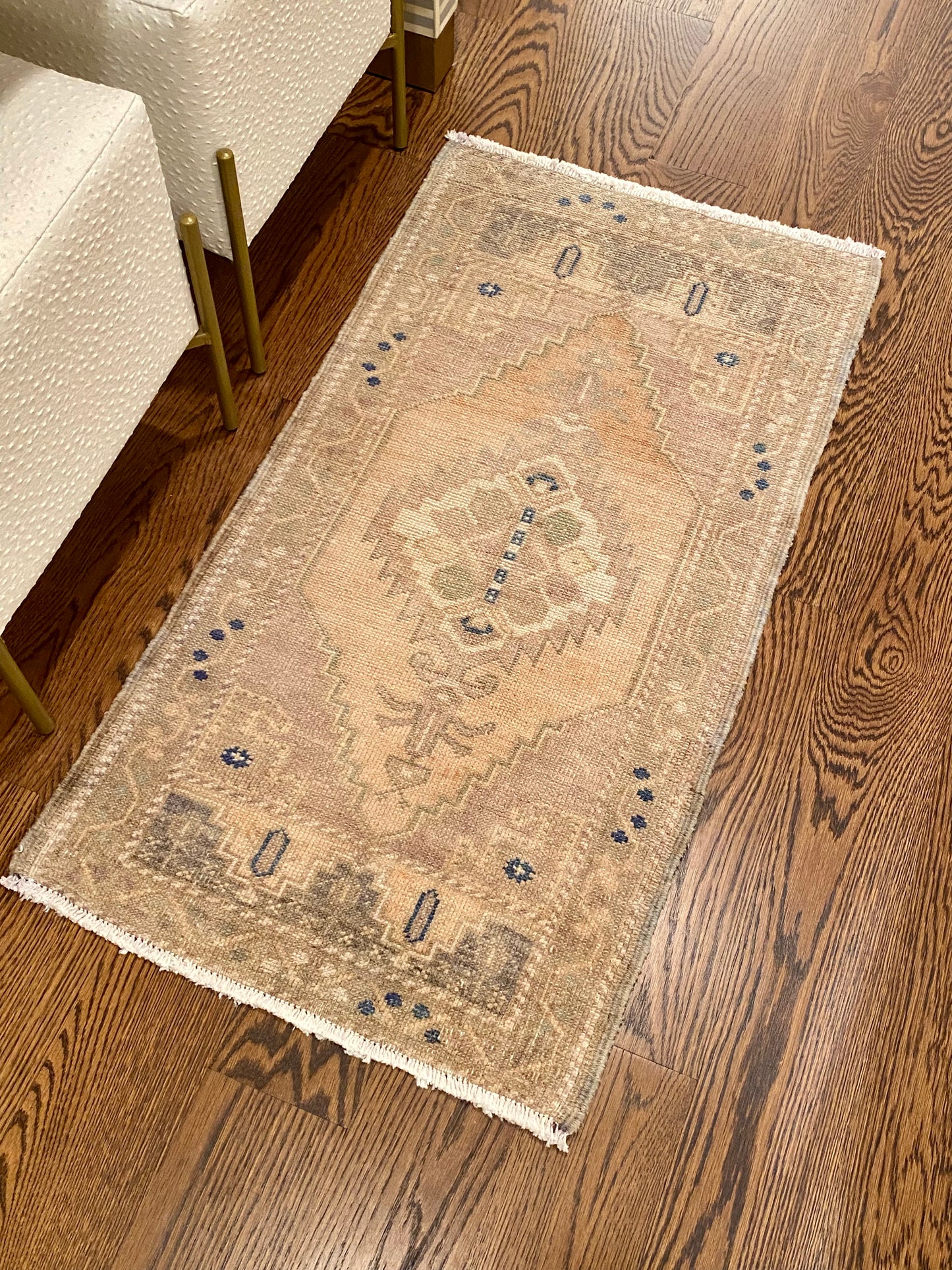 2’9”x5’2” Vintage Oushak Area Rug