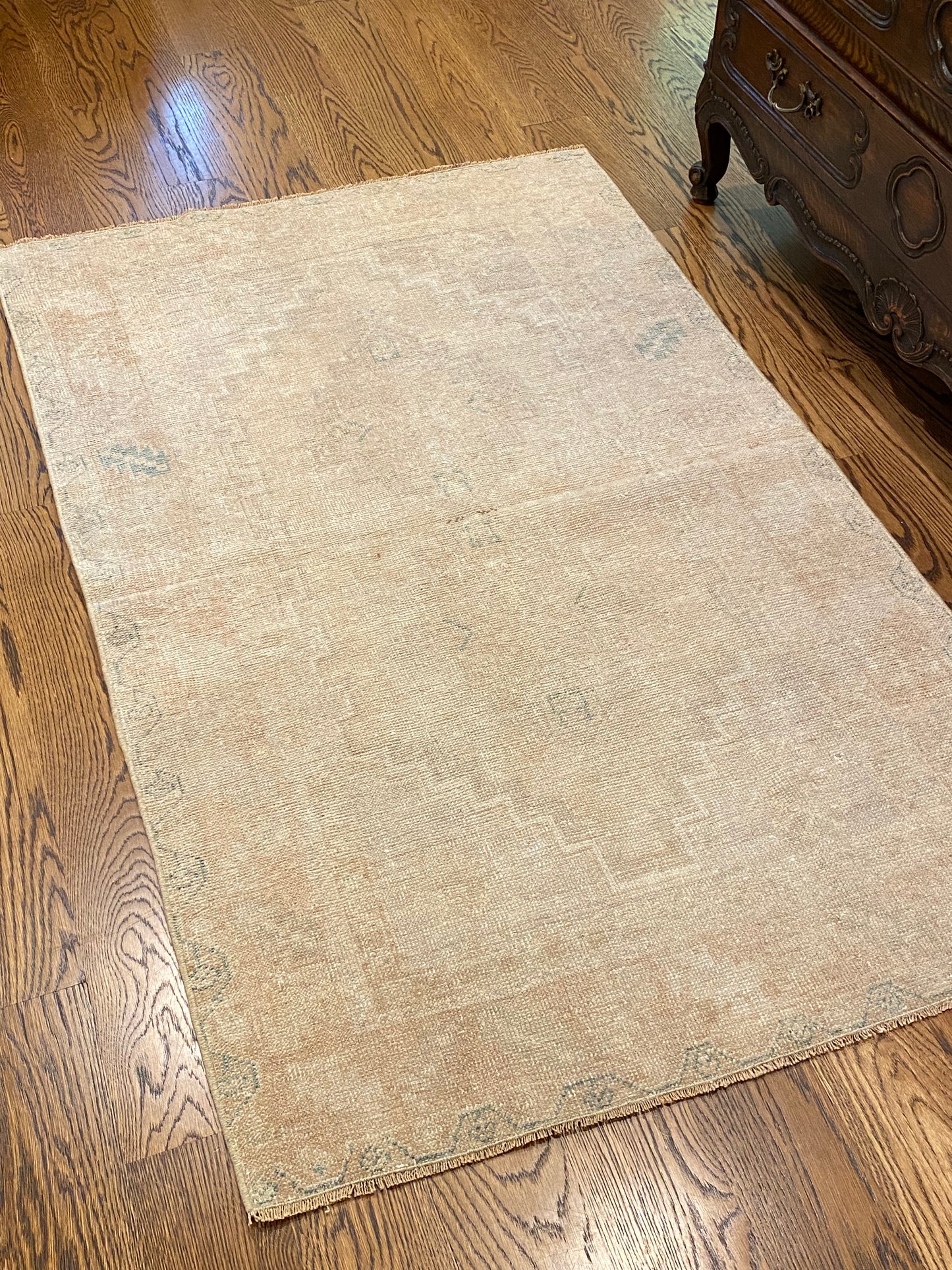 3’3”x5’4 1/2” Area Rug