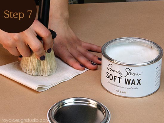 How to use Annie Sloan Soft Wax