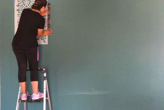 How to Stencil a Wallpaper Look for Less! Painting a Large Feature Wall with Pattern for Cheap!