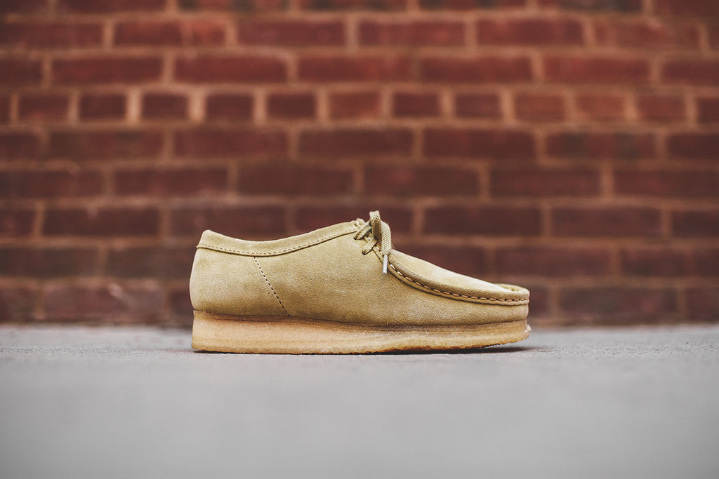 clarks wallabee maple