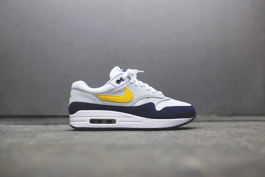 nike air max white blue yellow