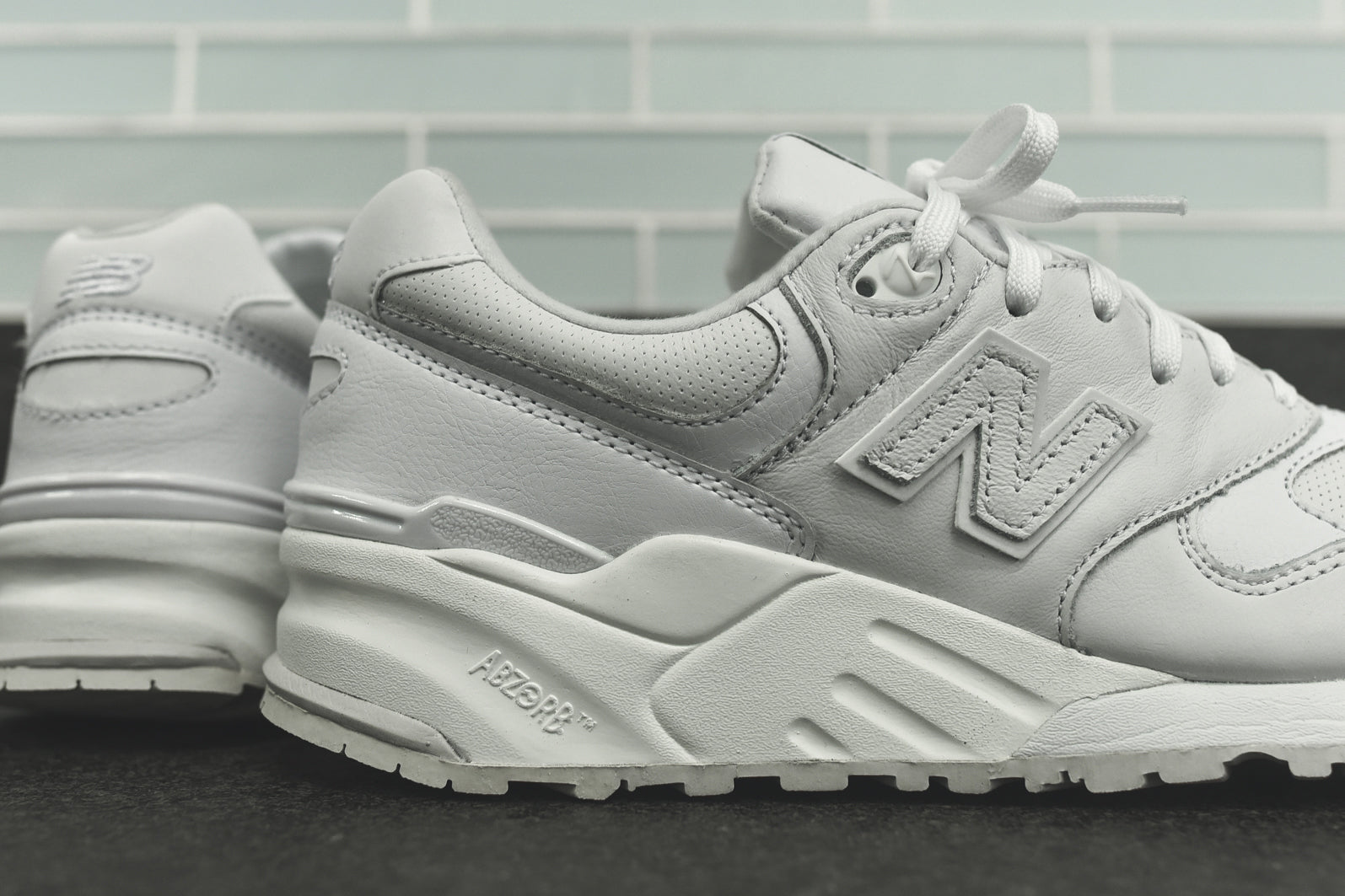 new balance 999 all white