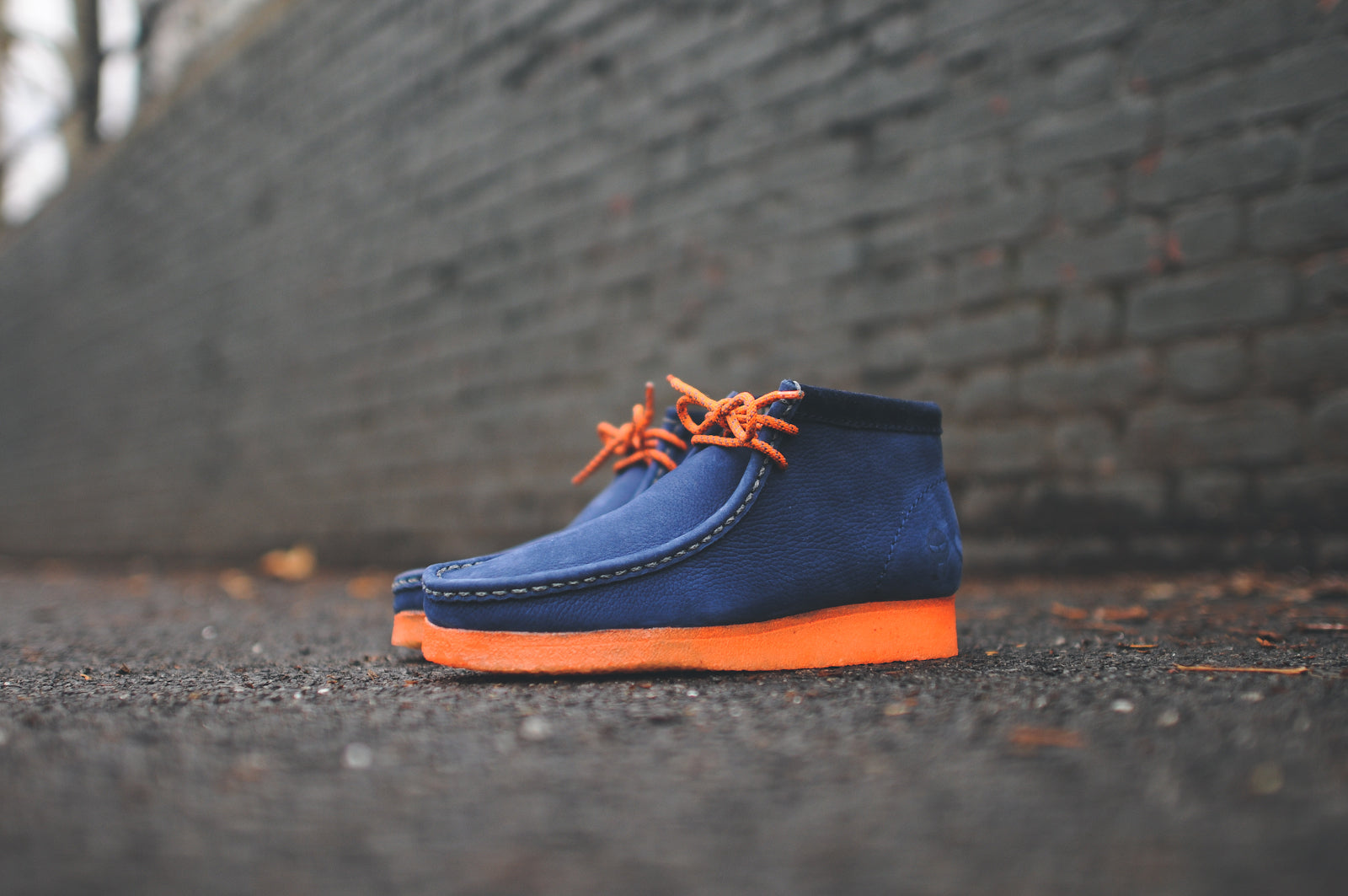 two tone wallabees