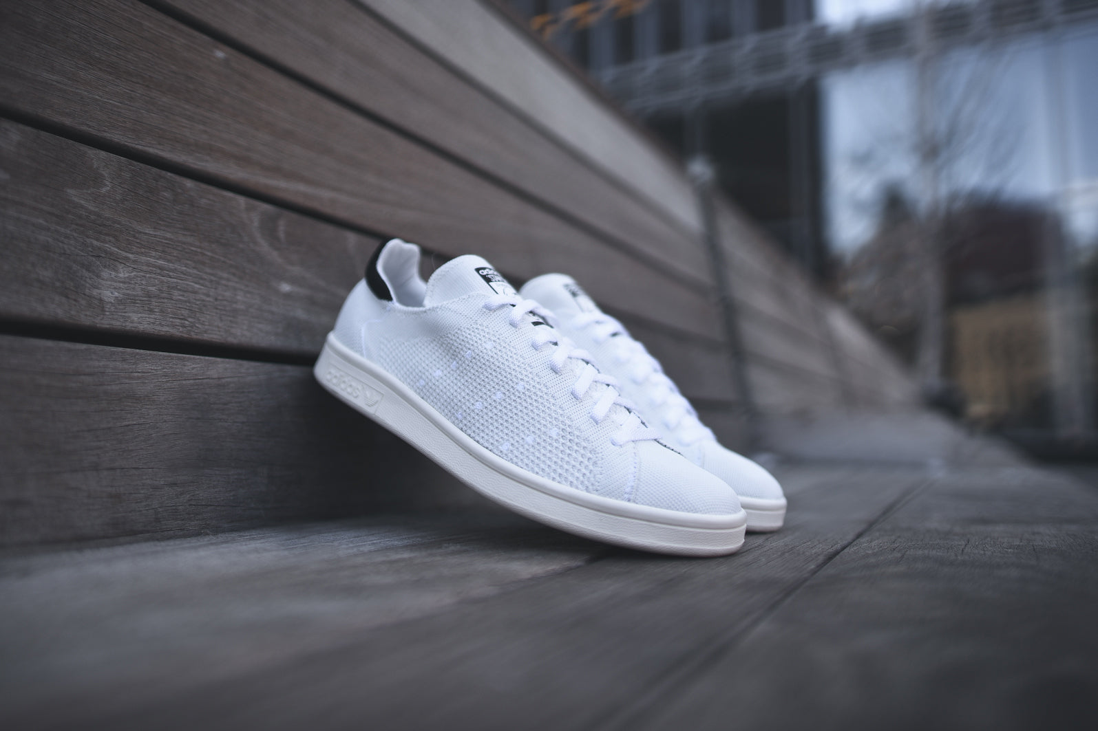 adidas stan smith black white