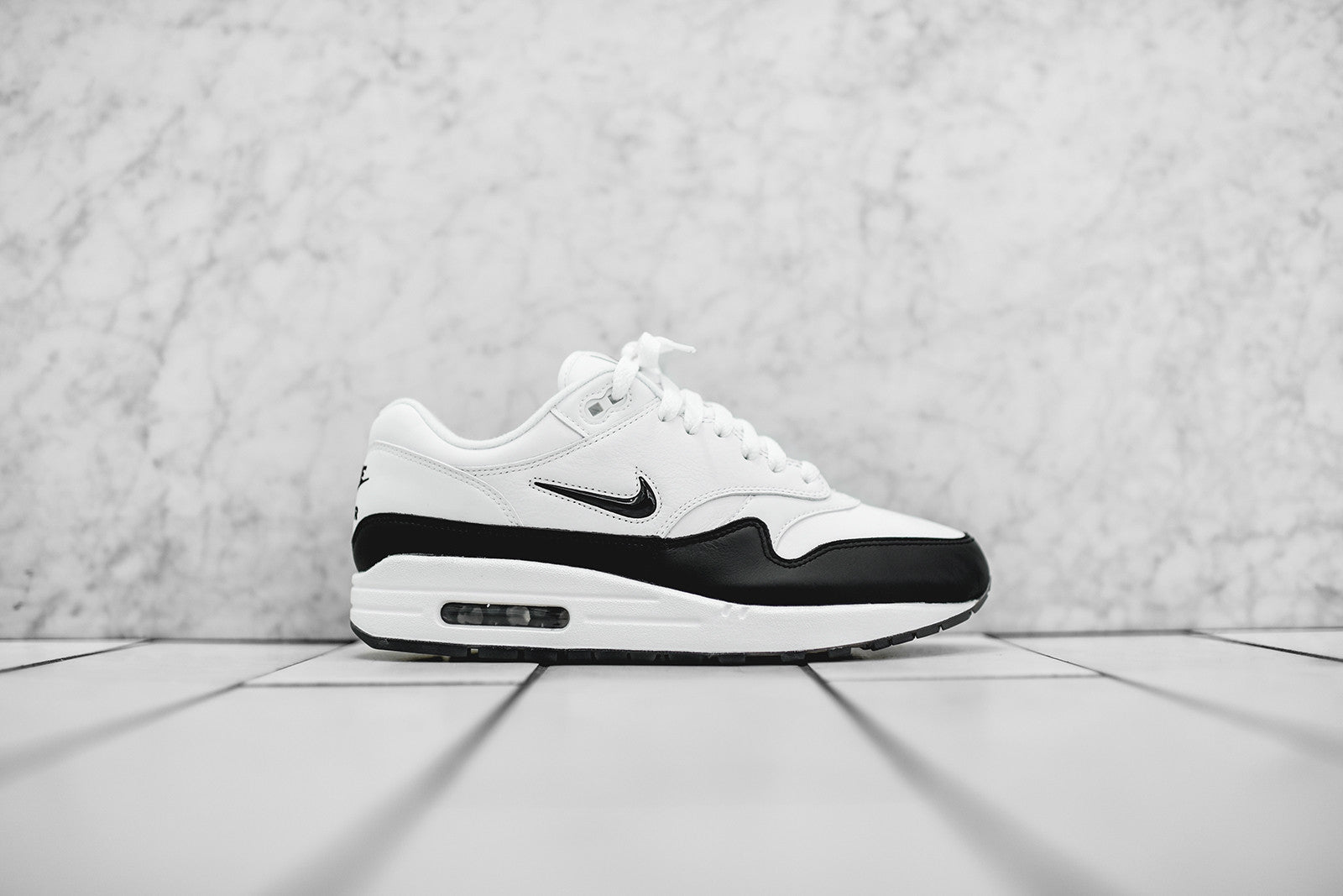 air max 1 eastbay