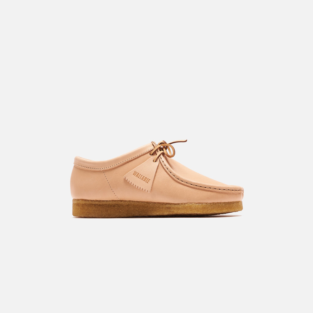 tan clarks wallabees