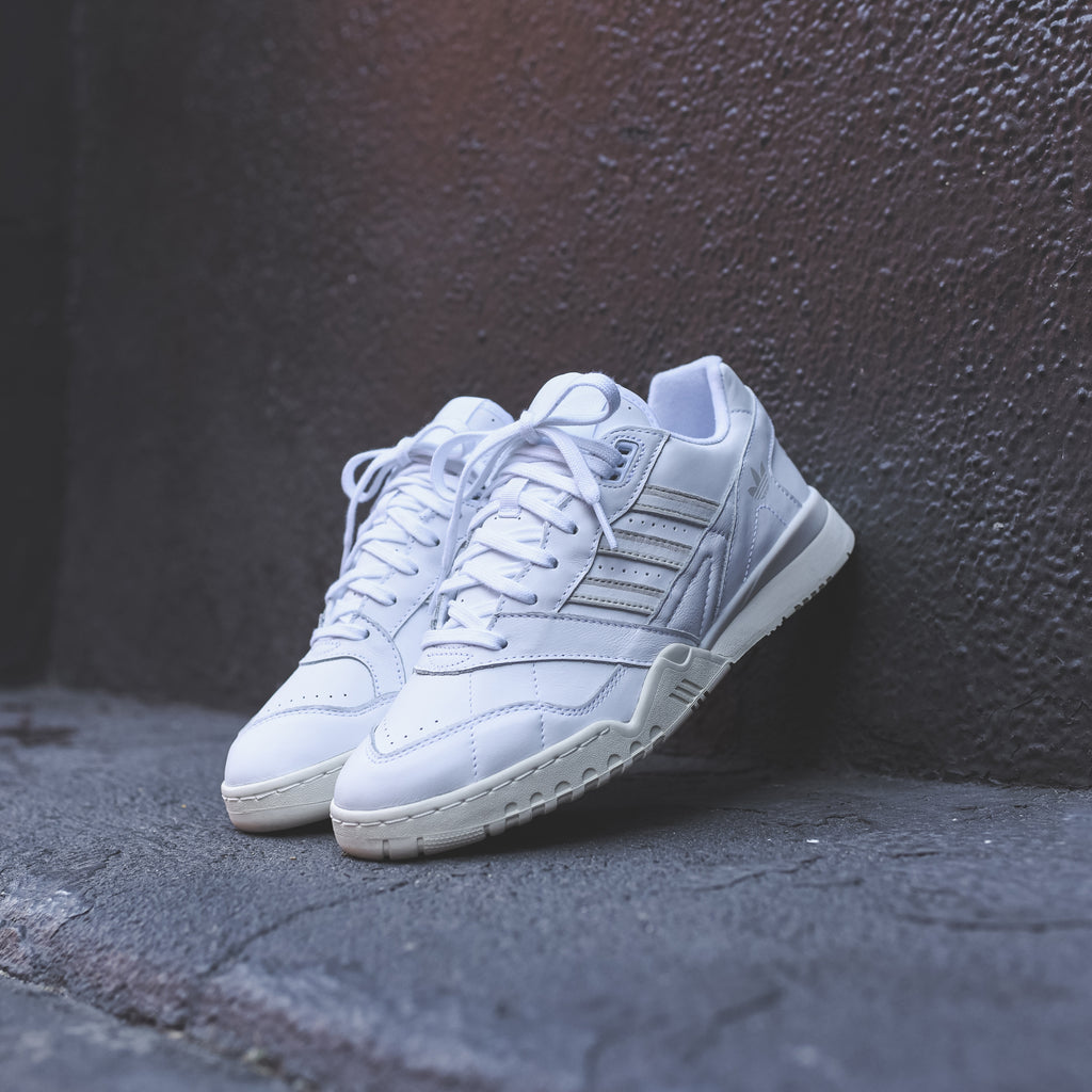 adidas ar trainer white