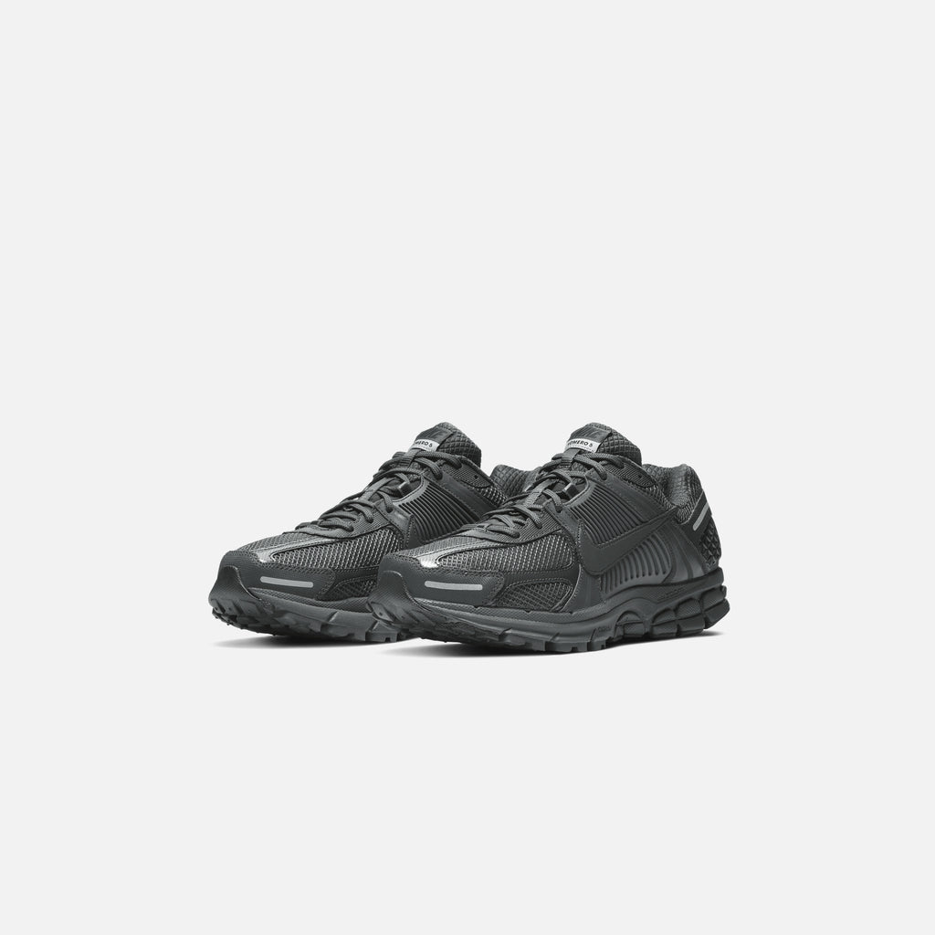 Nike Zoom Vomero 5 SP - Anthracite Black / Wolf – Kith