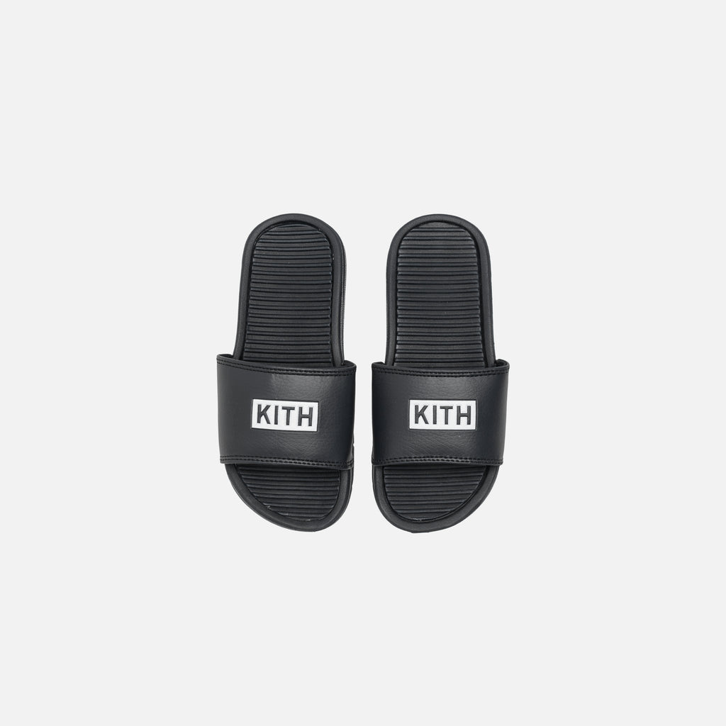 gap mens flip flops