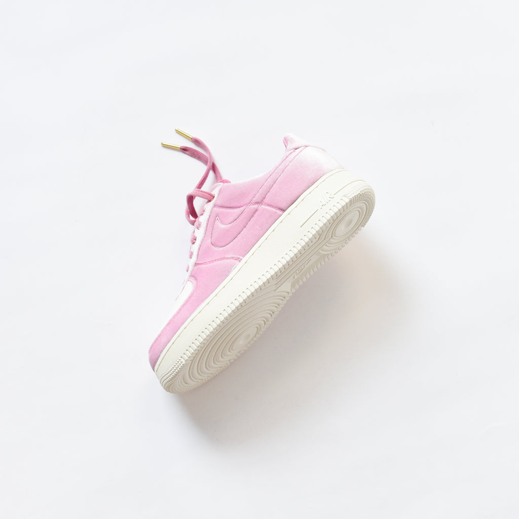 pink fuzzy air force 1