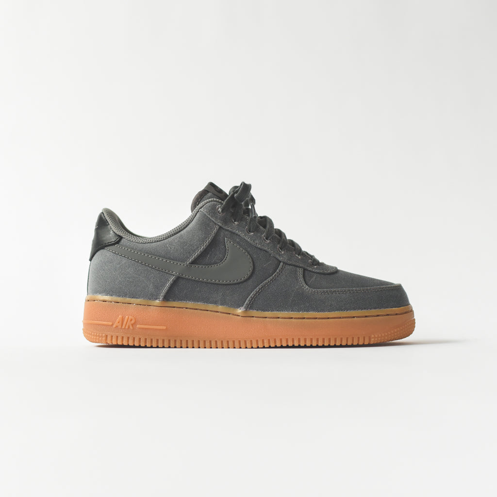 nike air force one trainers flat pewter gum