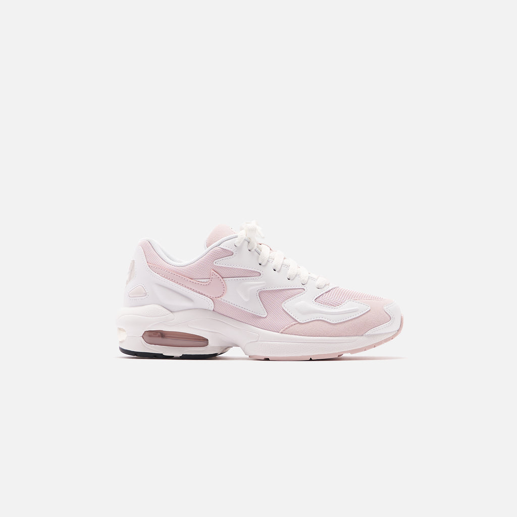 light pink air maxes