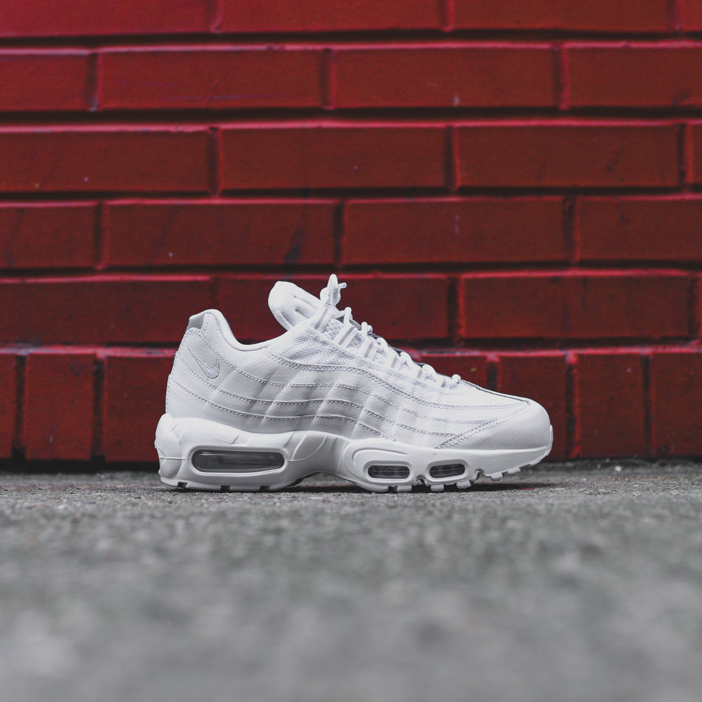 nike air max 95 essential white