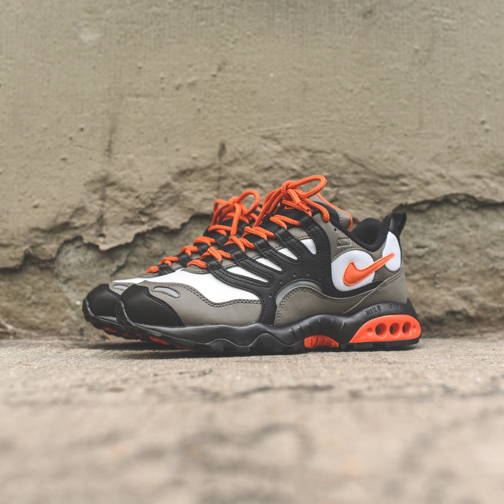 nike air terra humara orange