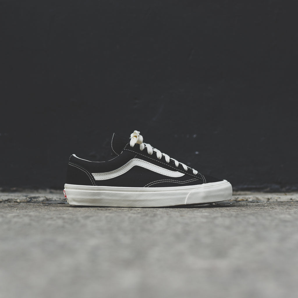 vans style 36 black and white