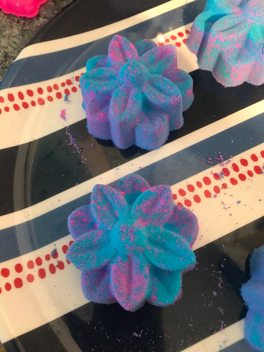 flower power bath bomb