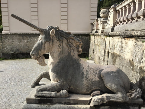 statue licorne de nos jours