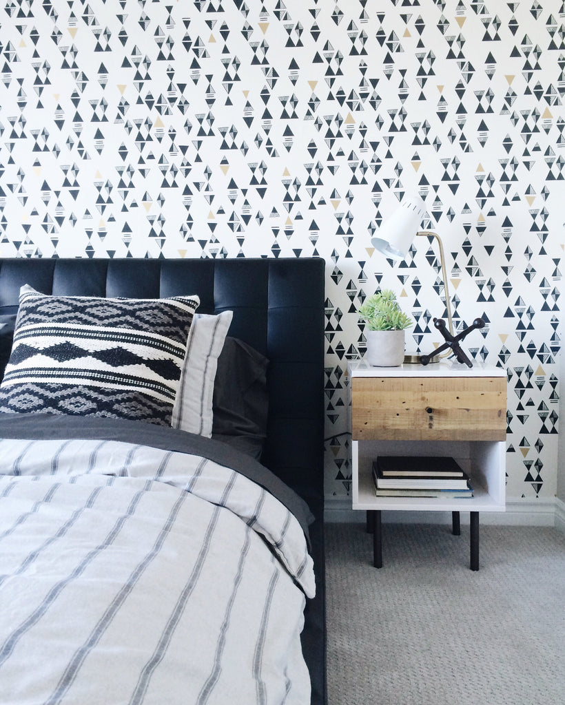 Wallpaper Two Ways with Leclair Decor