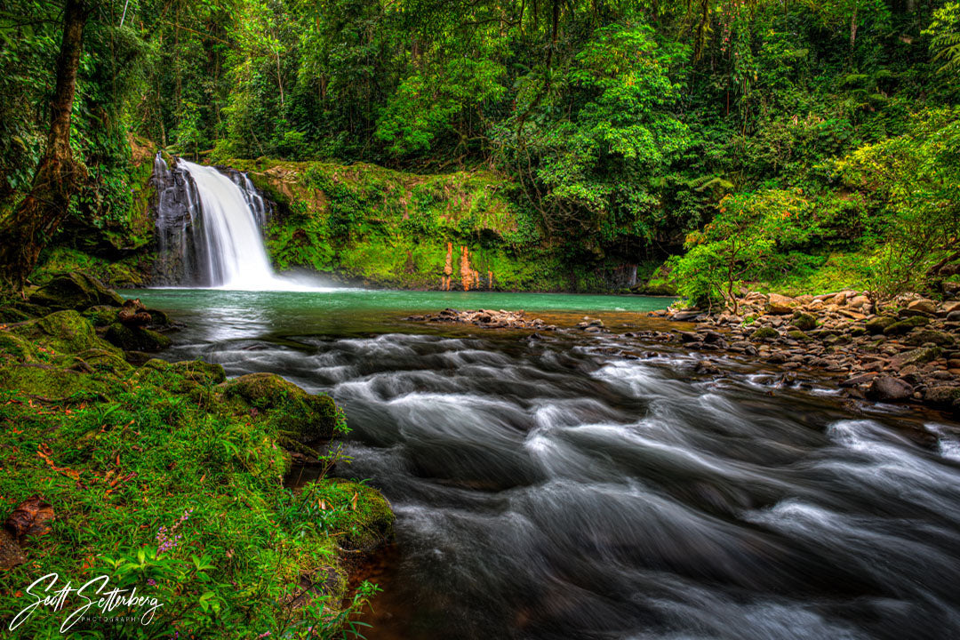 Pozo Azul, Costa Rica