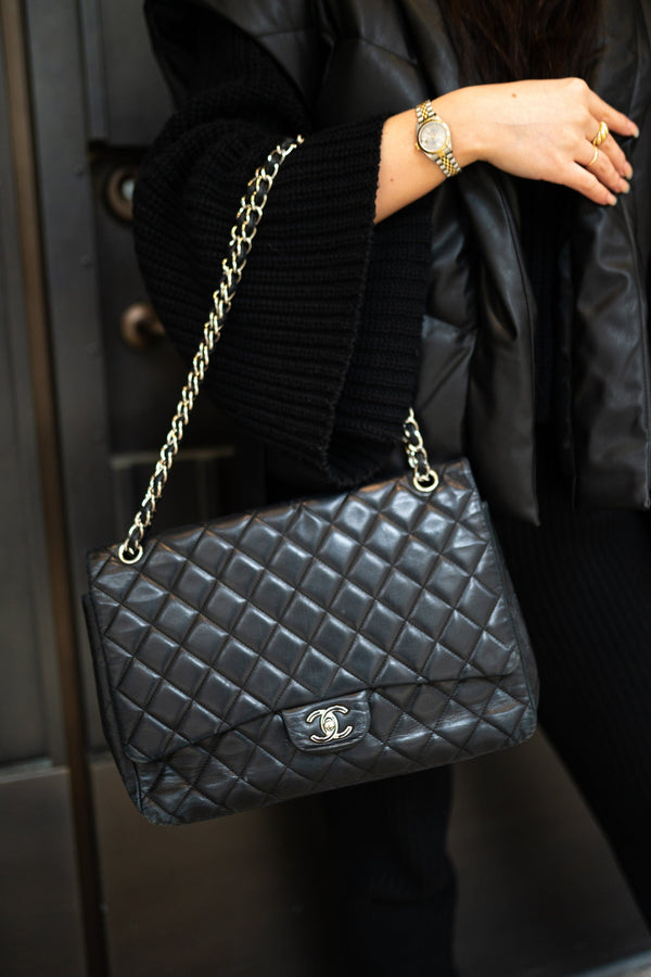 Chanel Chanel Black Lambskin Maxi Single Flap Bag PHW - AGL1728