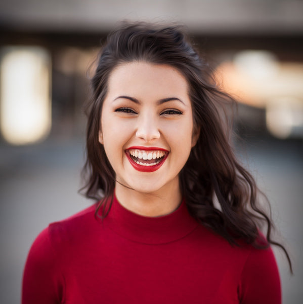 chica sonriendo