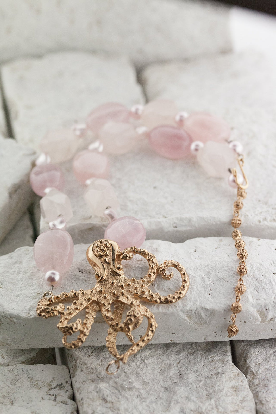 rose quartz and pearl necklace