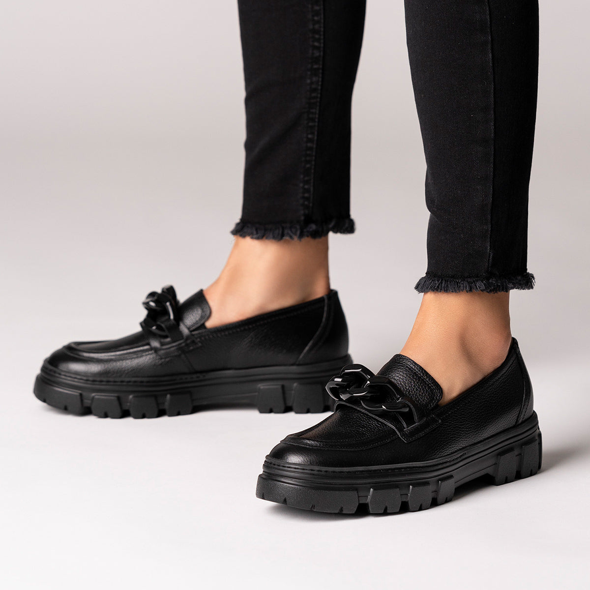 forudsætning bord Kæmpe stor Paul Green Alina Loafers in black calf leather with matching sole – Arnouts  Shoes