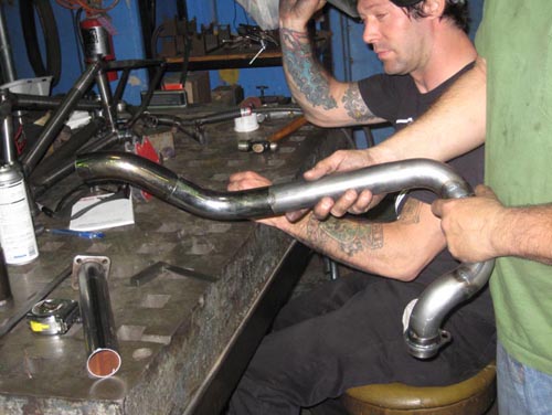 how to build motorcycle exhaust - Finish making the motorcycle exhaust