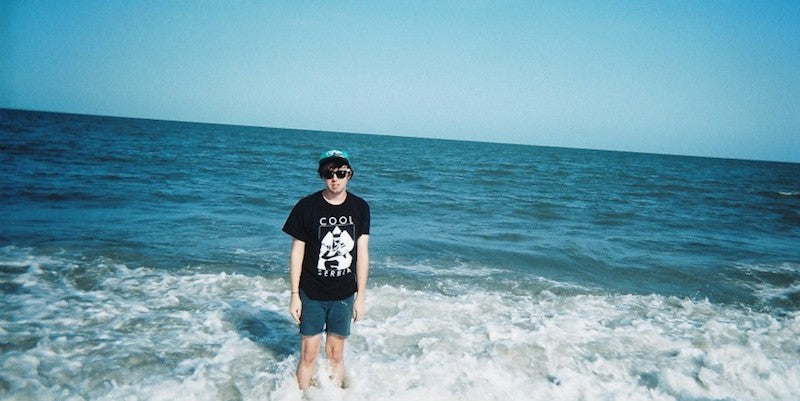 Lo-fi rocker Mat Cothran on the beach