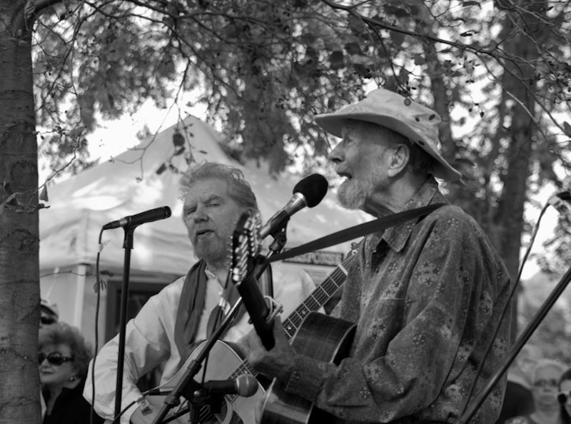 Pete Seeger at the Beacon, NY Pumpkin Festival in 2010