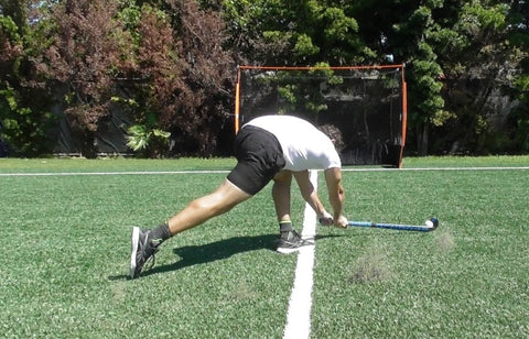 How to do the field hockey sweep Pablo Mendoza 