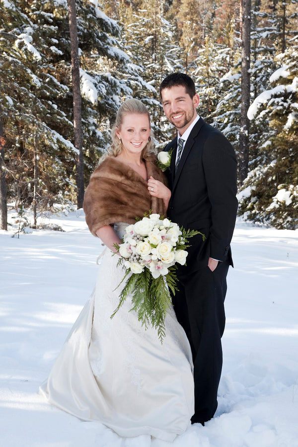 A Winter Wonderland Wedding in the Mountains  | Tana Photography | IDoWED McCall | @kateaspen